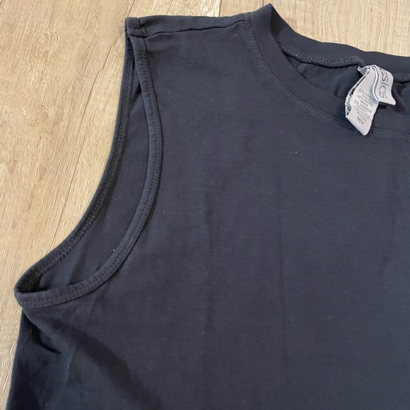 Washed Black Basic Tank Top - Picture 2 of 4
